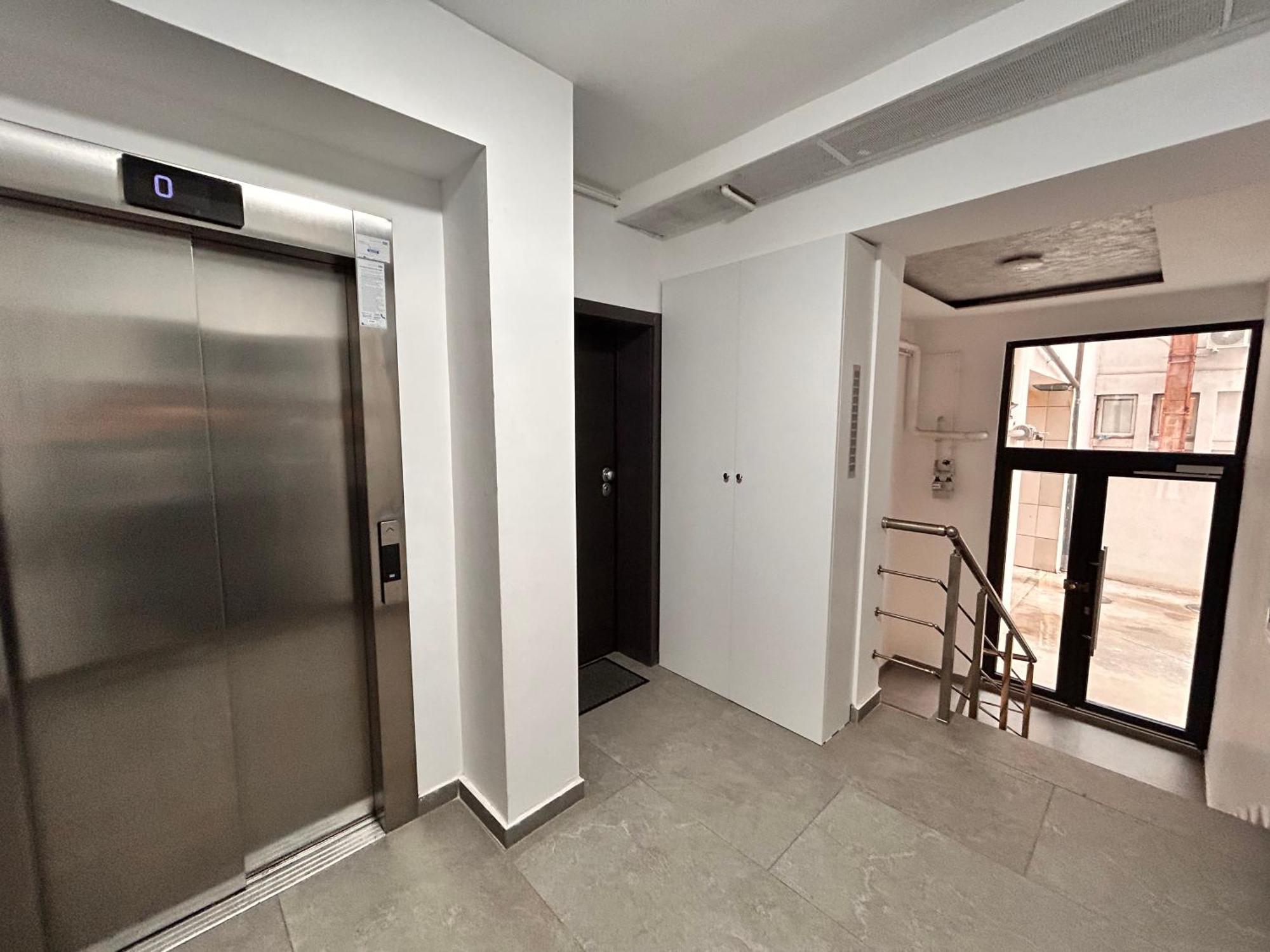 Elegance Apartment Bukares Bagian luar foto