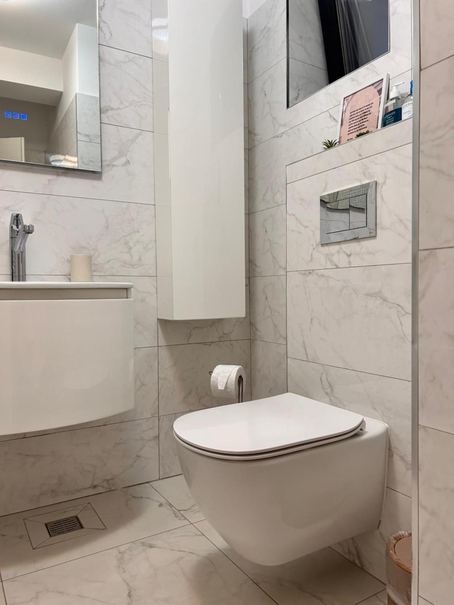 Elegance Apartment Bukares Bagian luar foto
