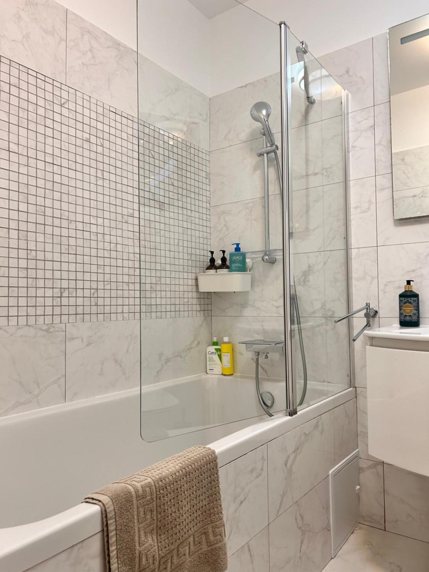 Elegance Apartment Bukares Bagian luar foto