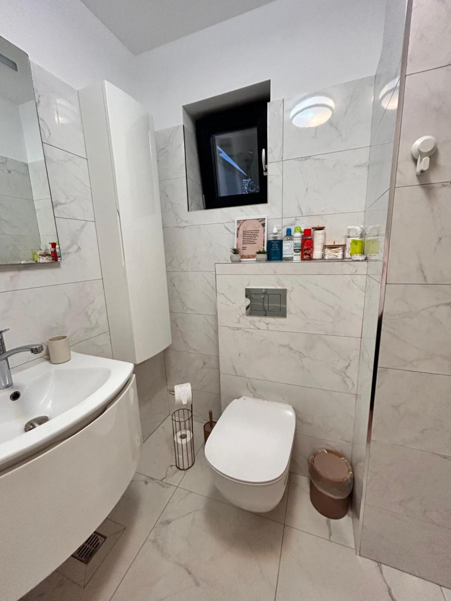 Elegance Apartment Bukares Bagian luar foto