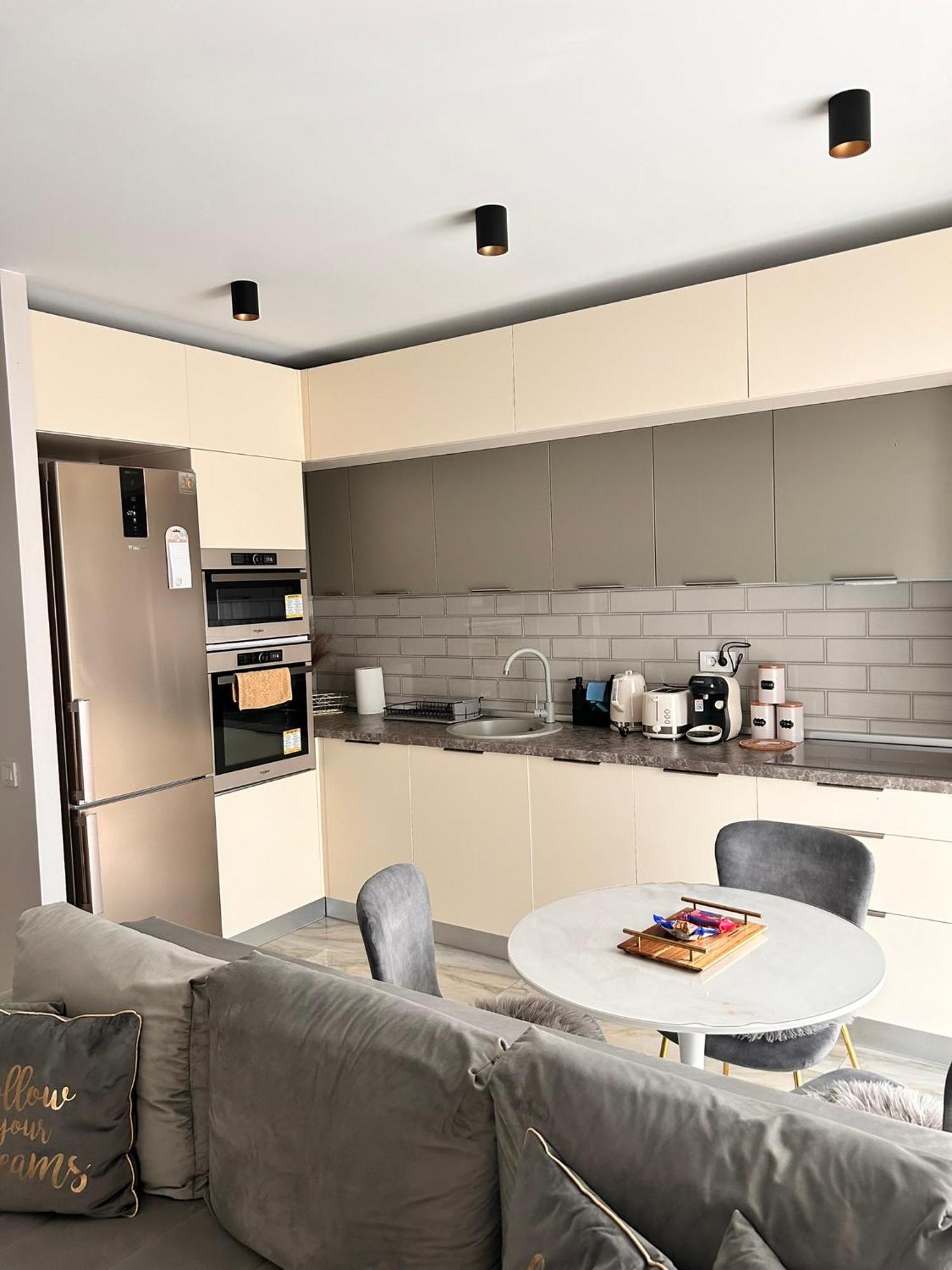Elegance Apartment Bukares Bagian luar foto