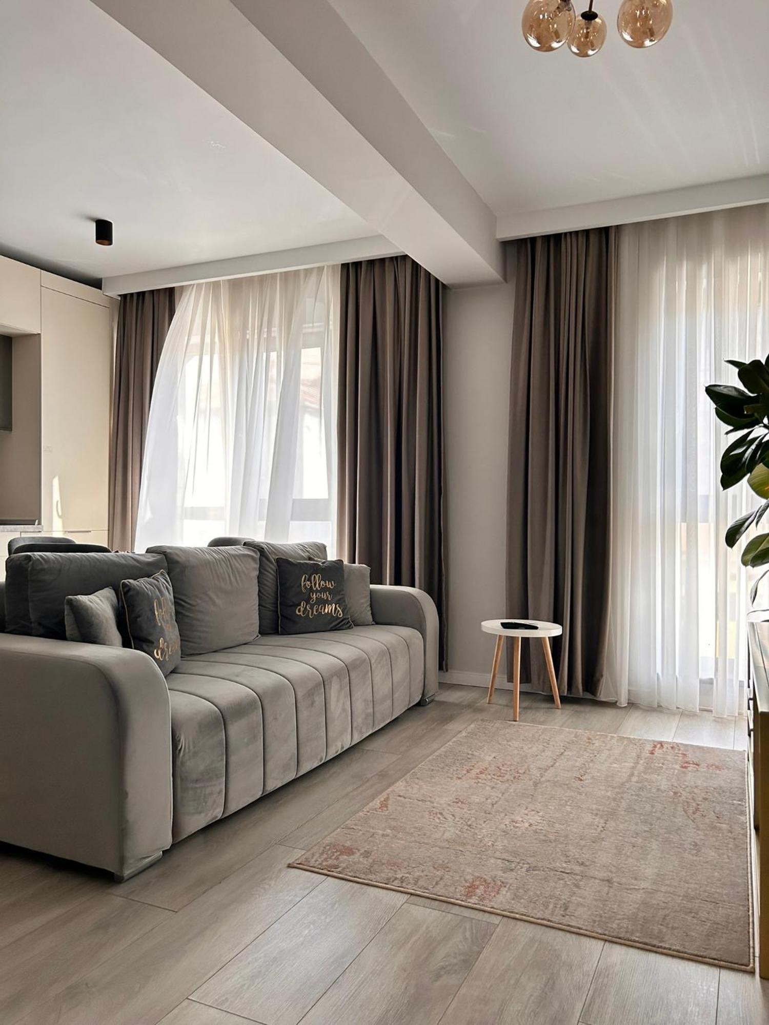 Elegance Apartment Bukares Bagian luar foto