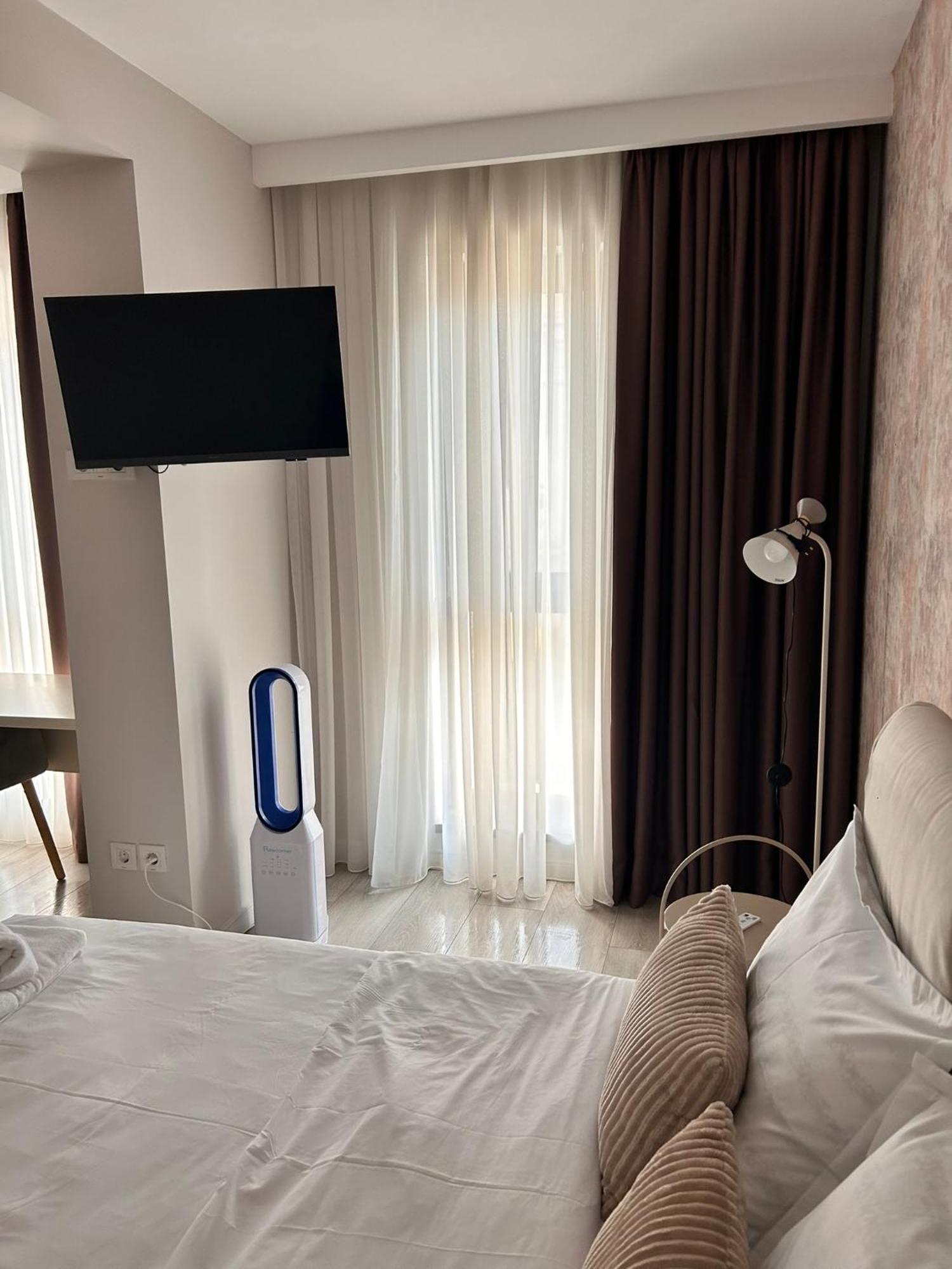 Elegance Apartment Bukares Bagian luar foto
